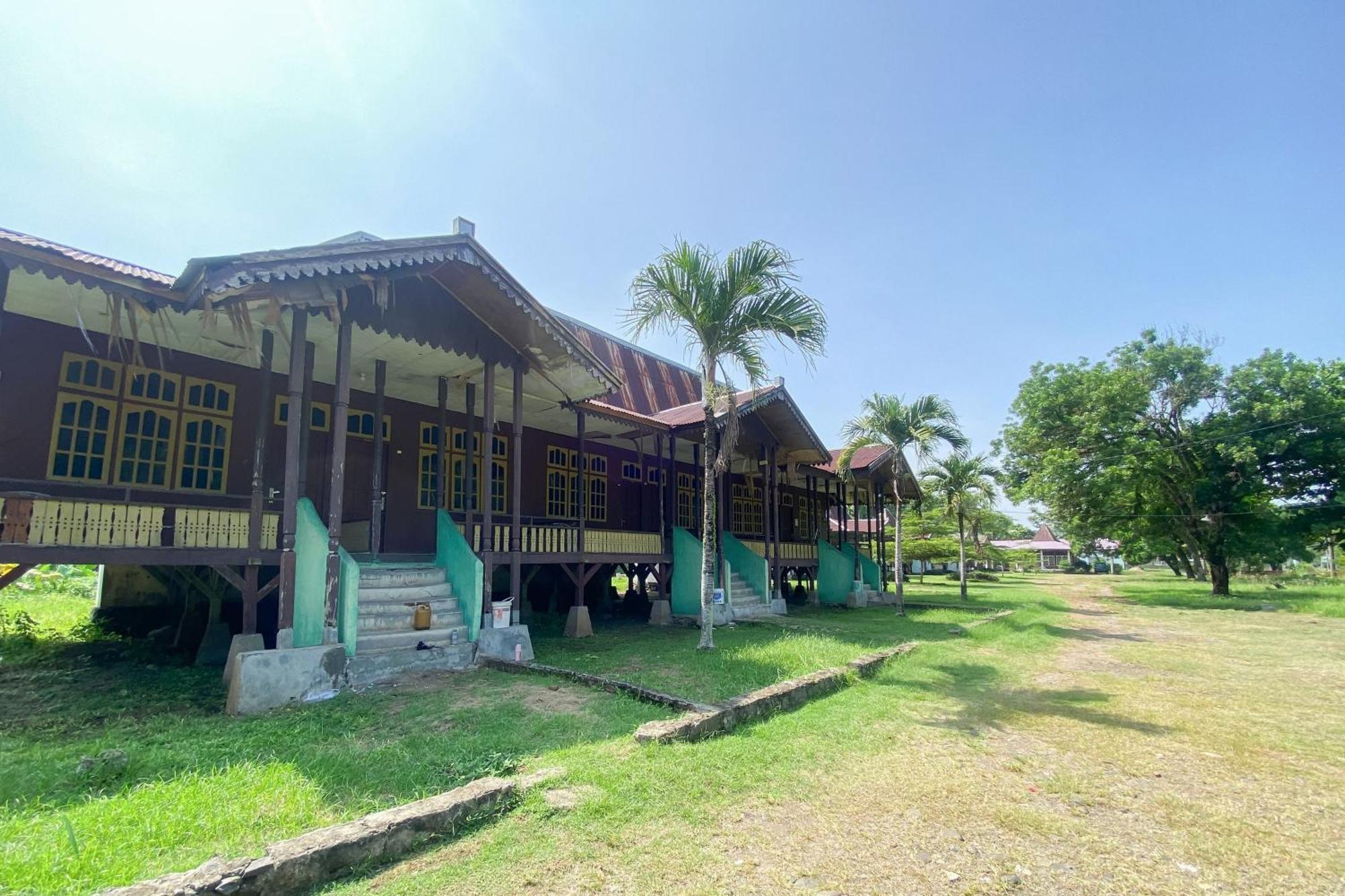 Hotel Pantai Panjang Bengkulu Redpartner Exterior photo